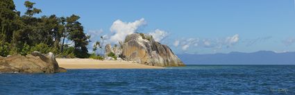 Coombe Island to the Cardwell Range - QLD (PBH4 00 14669)